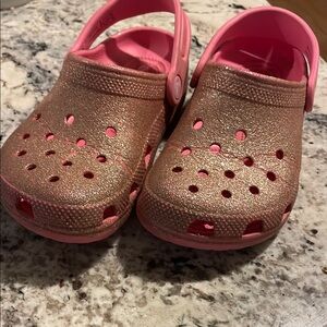 CROCS girls/juniors size 2 pink glitter